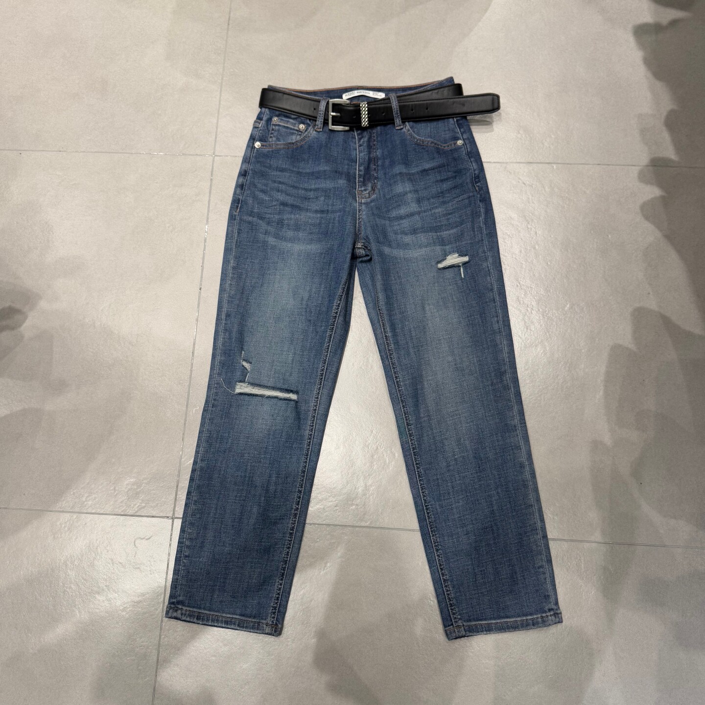 WEISU唯速2026春季新款高腰弹力显瘦破洞九分烟管牛仔裤女潮52923