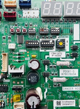 日立中央空调RAS-160FSVN2Q外机主板17F06568A主控板