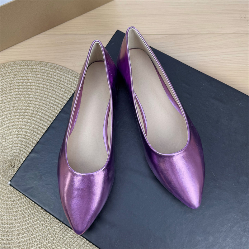 2025春季新款小码银色浅口单鞋软底平底鞋女鞋尖头大码百搭工作鞋