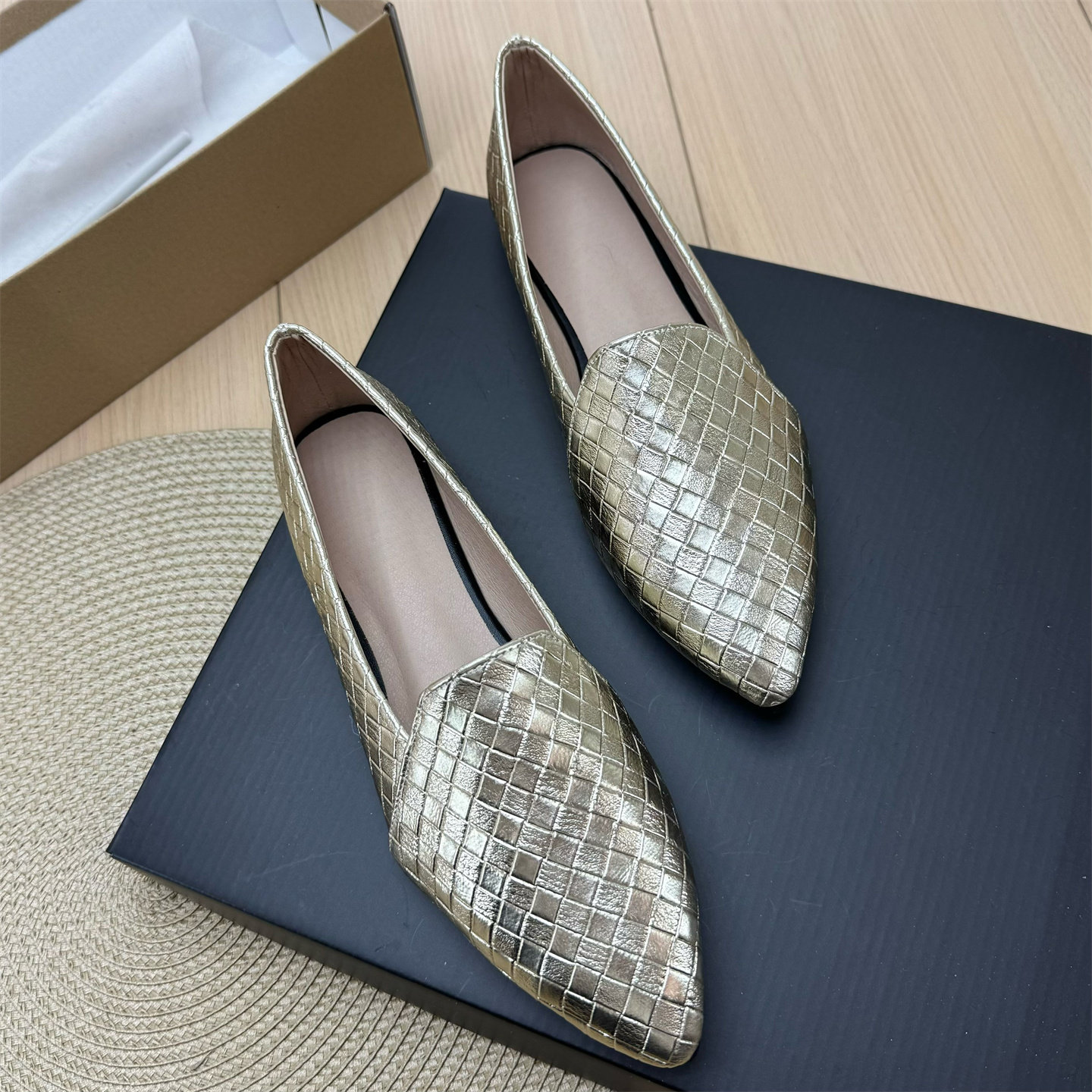 编织菱格纹乐福鞋女2026春季新款尖头深口单鞋平底一脚蹬休闲单鞋,女鞋,深口单鞋,淘宝优惠券,粉丝福利购,淘宝优惠卷