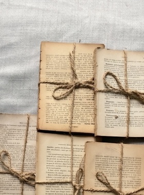 复古外文英文麻绳捆绑老旧黄书捆装饰怀旧陈列摆件摄影道具旧书捆