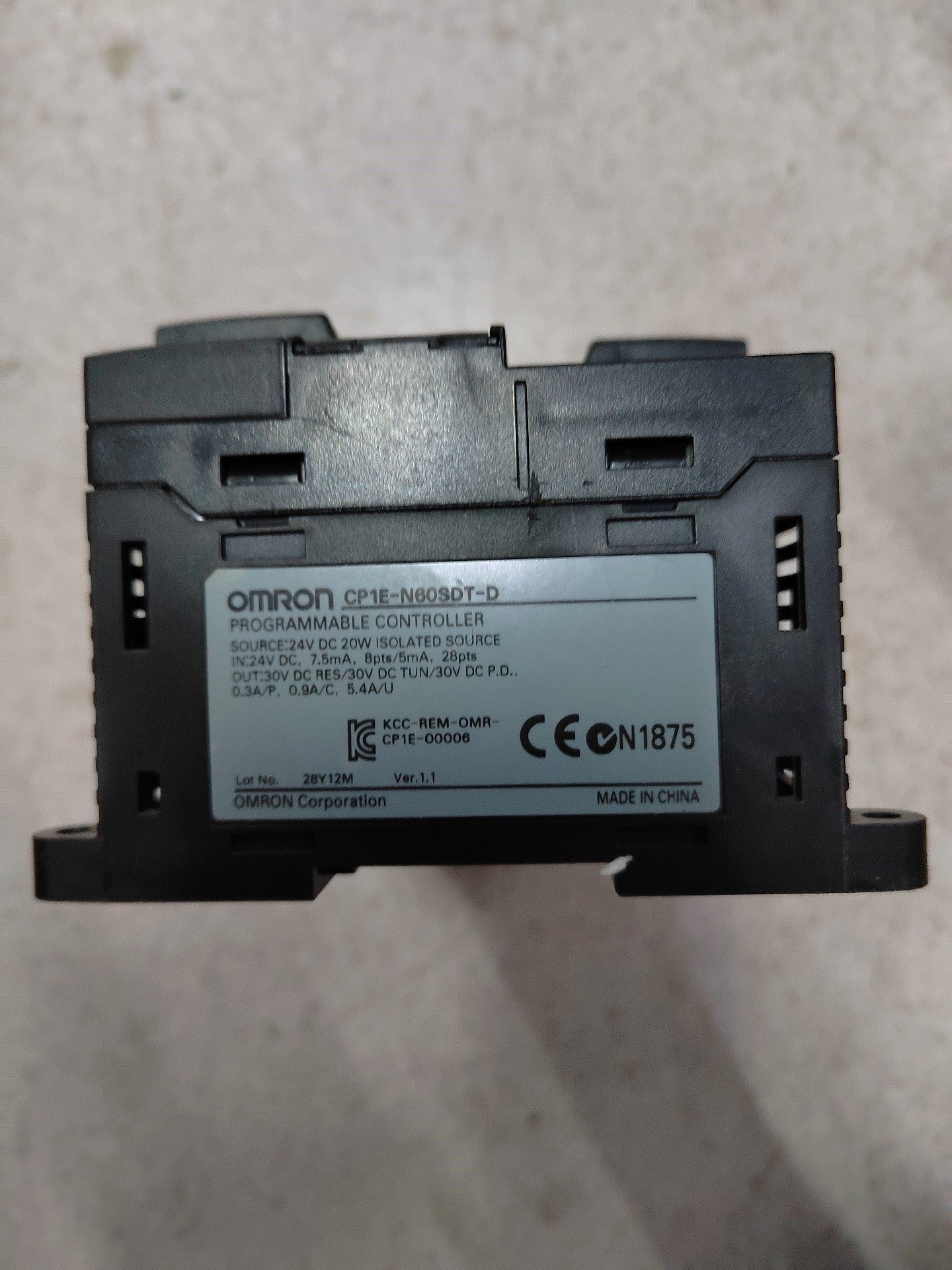 欧姆龙plc cp1e-n60sdt-d全新原装拍前请询价