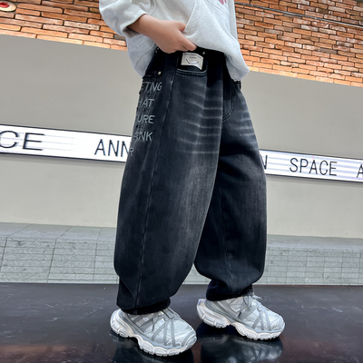 男童秋冬款宽松加绒洋气牛仔裤子