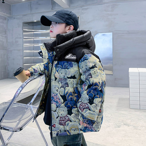 男童冬季小熊满印短款防寒羽绒服