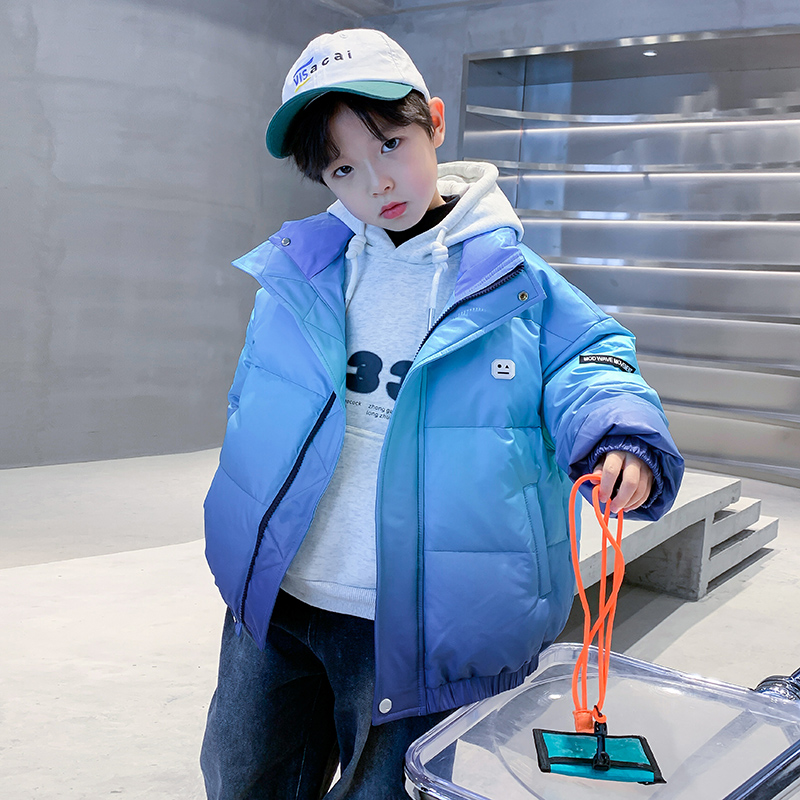 男童潮牌渐变加厚免洗羽绒服