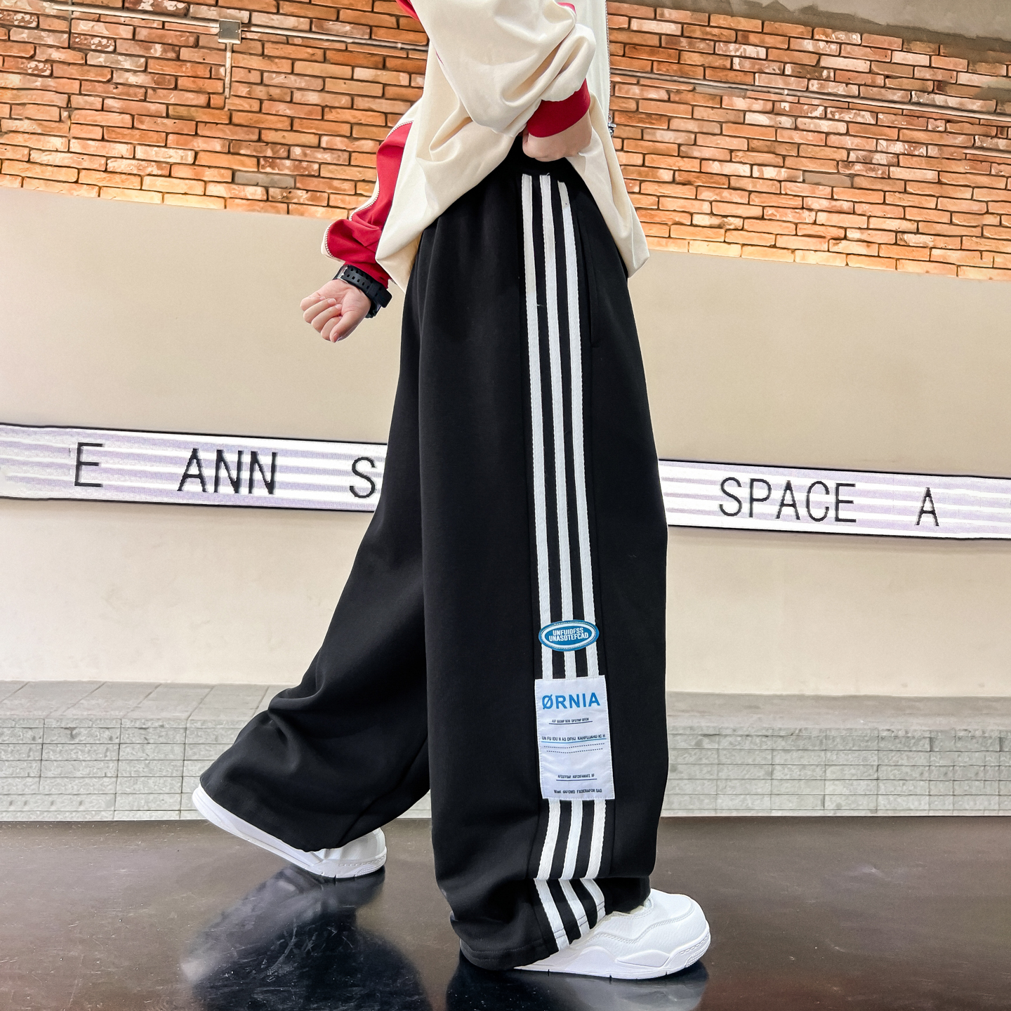 学院风撞色织带直筒阔腿运动卫裤