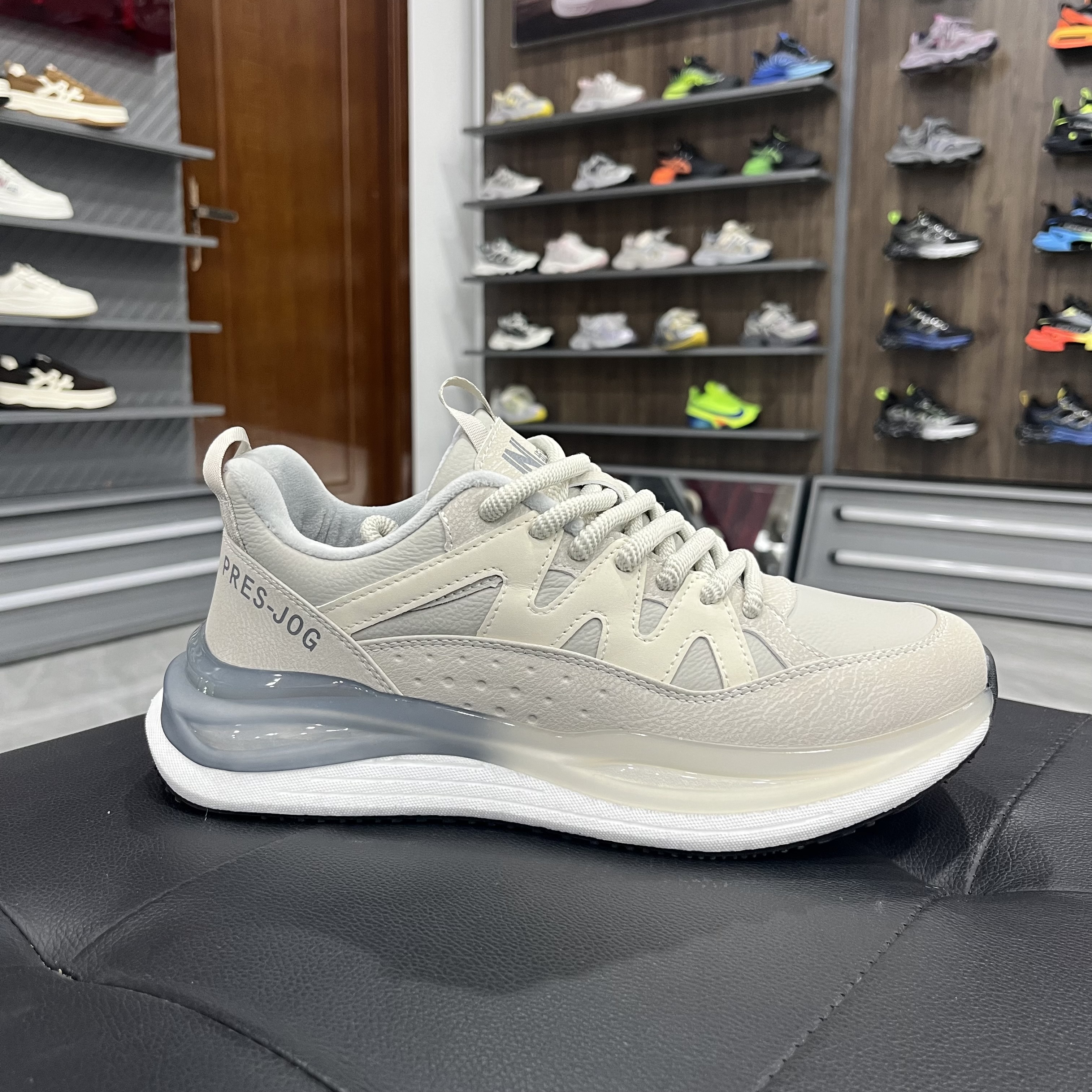 步实总统慢跑加绒保暖运动鞋