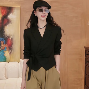 收腰绑带显瘦衬衣 女V领长袖 2025早秋轻奢高级感缎面西装 黑色衬衫