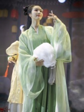 Китайцы одежда наборы 【子后•芣苢草】芣苢草绿色原创宋制长衫褙子套装春秋款手工脏染