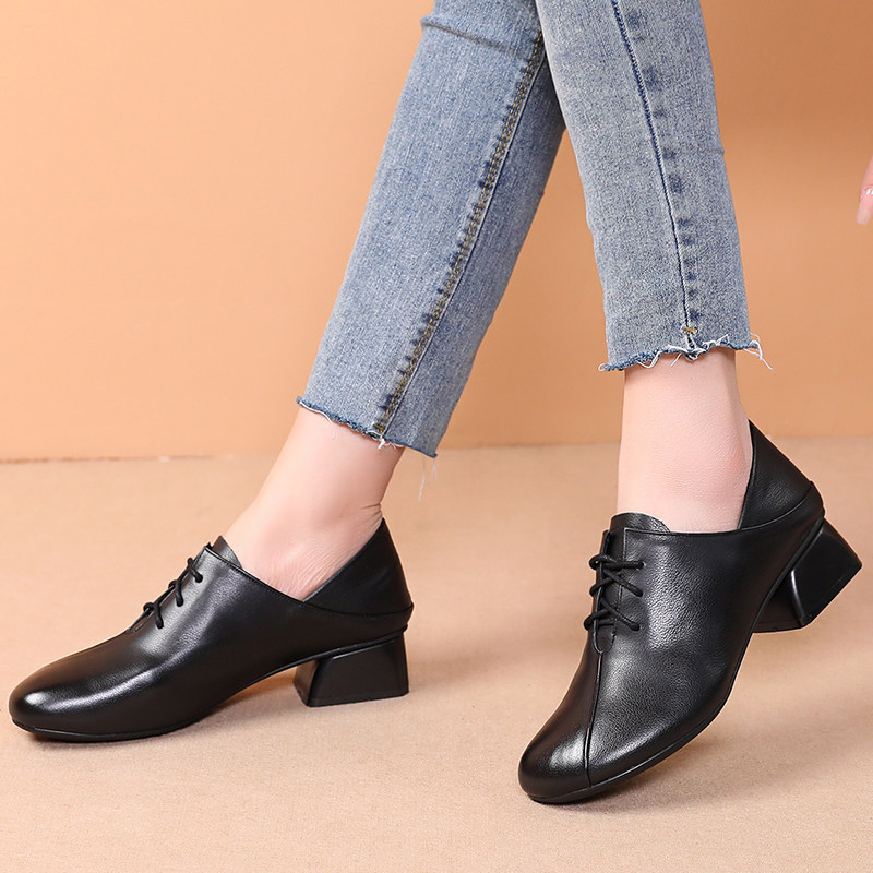 2025粗跟系带四季鞋春大码41-43新款舒适软牛皮中跟女单鞋高跟鞋