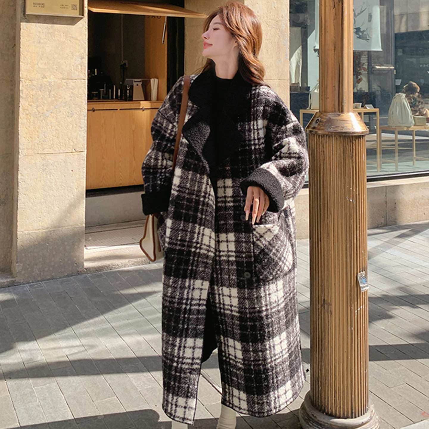 大码女装复古翻领格纹羊羔毛外套