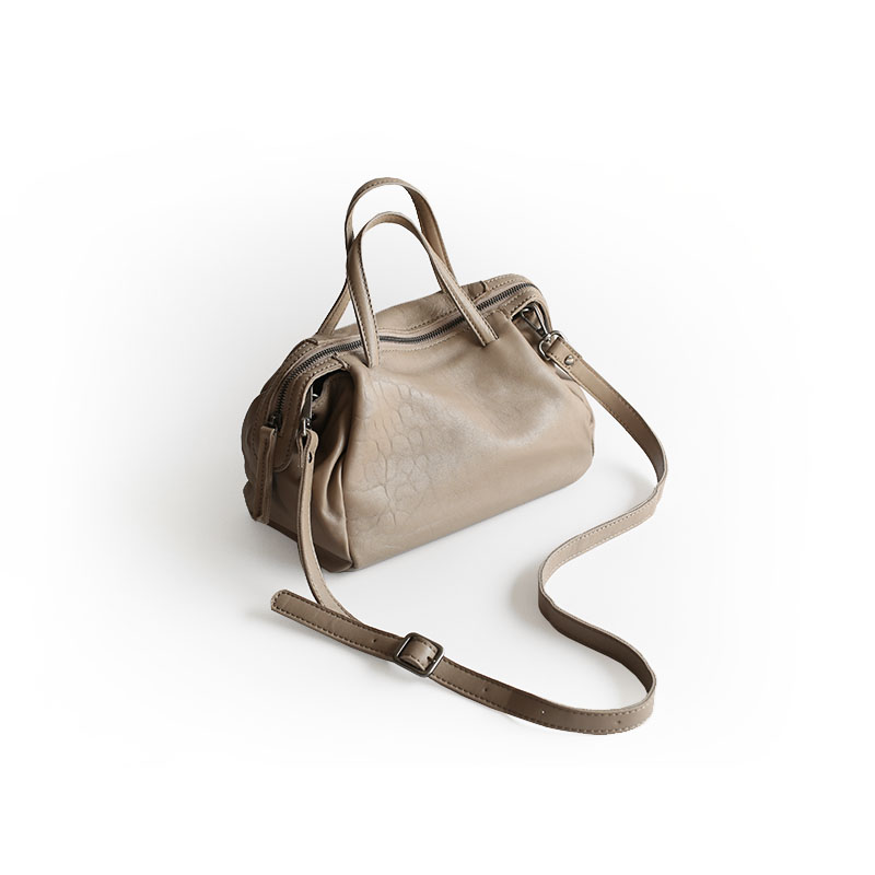 软皮高级感头层真皮斜跨女包