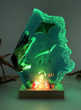 手作海底世界景观鲸鱼魔鬼鱼海龟潜水员树脂实木小夜灯氛围灯摆件