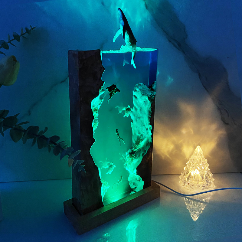 海底世界景观溶洞座头鲸鱼跃水海龟魔鬼鱼潜水员小夜灯氛围灯摆件