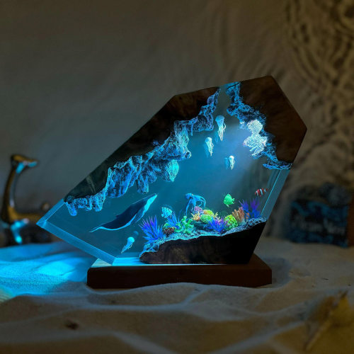 手作海底世界景观座头鲸水母章鱼珊瑚实木树脂小夜灯氛围灯摆件