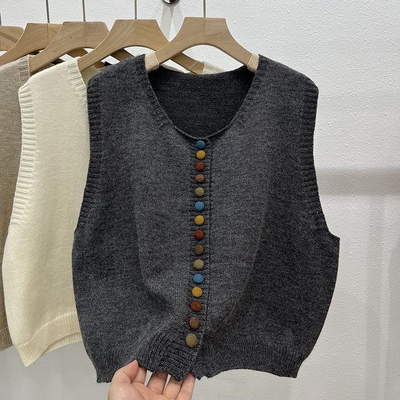 彩色纽扣圆领针织马甲女秋冬季新款宽松百搭无袖叠穿毛衣显瘦背心
