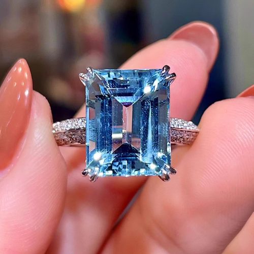 岚心珠宝18K白金6.40ct海蓝宝石戒指环 经典大气钻石戒圈 玻璃体