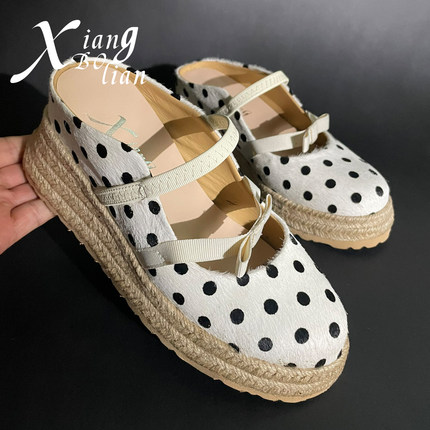 赵露思新款 7厘米坡跟厚底包头拖鞋女外穿黑白波点高级感坡跟凉鞋