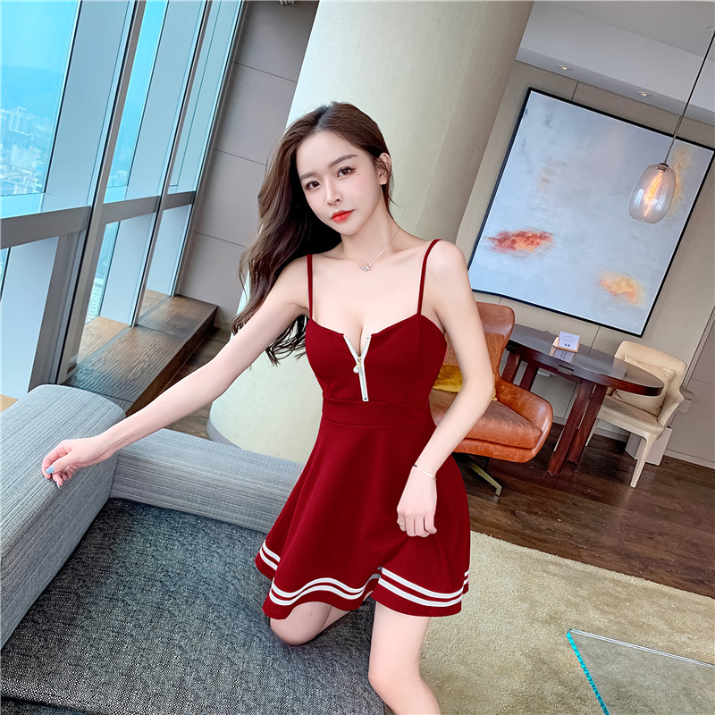 2021女新款修身性感连衣裙漏胸夜场裙子拉链A字蓬蓬裙夜店公主裙