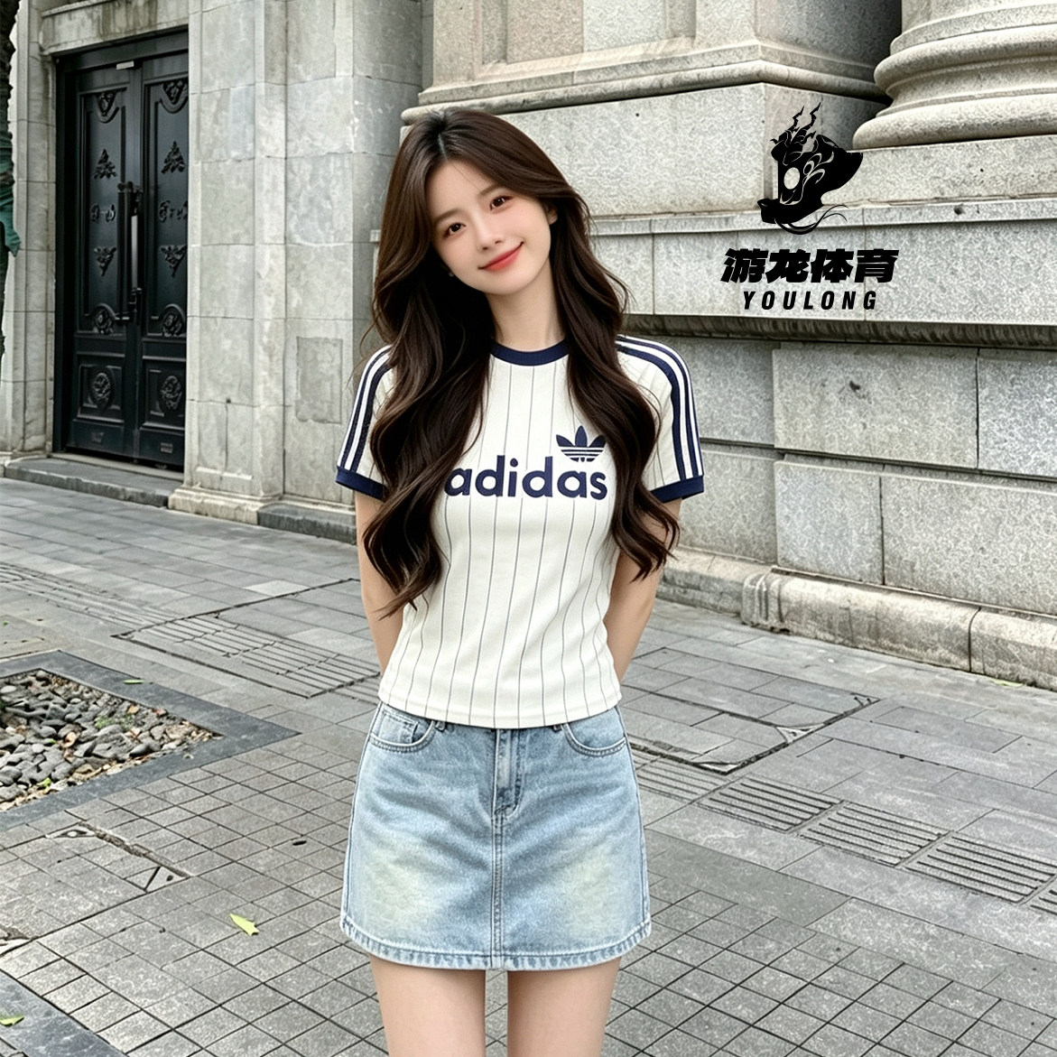 阿迪达斯三叶草女修身短袖T恤