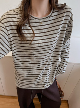 条纹圆领宽松休闲长袖t恤女打底