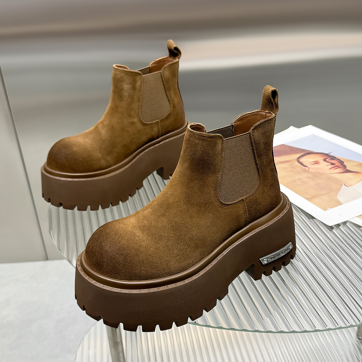 山山真皮复古增高磨砂皮马丁靴女