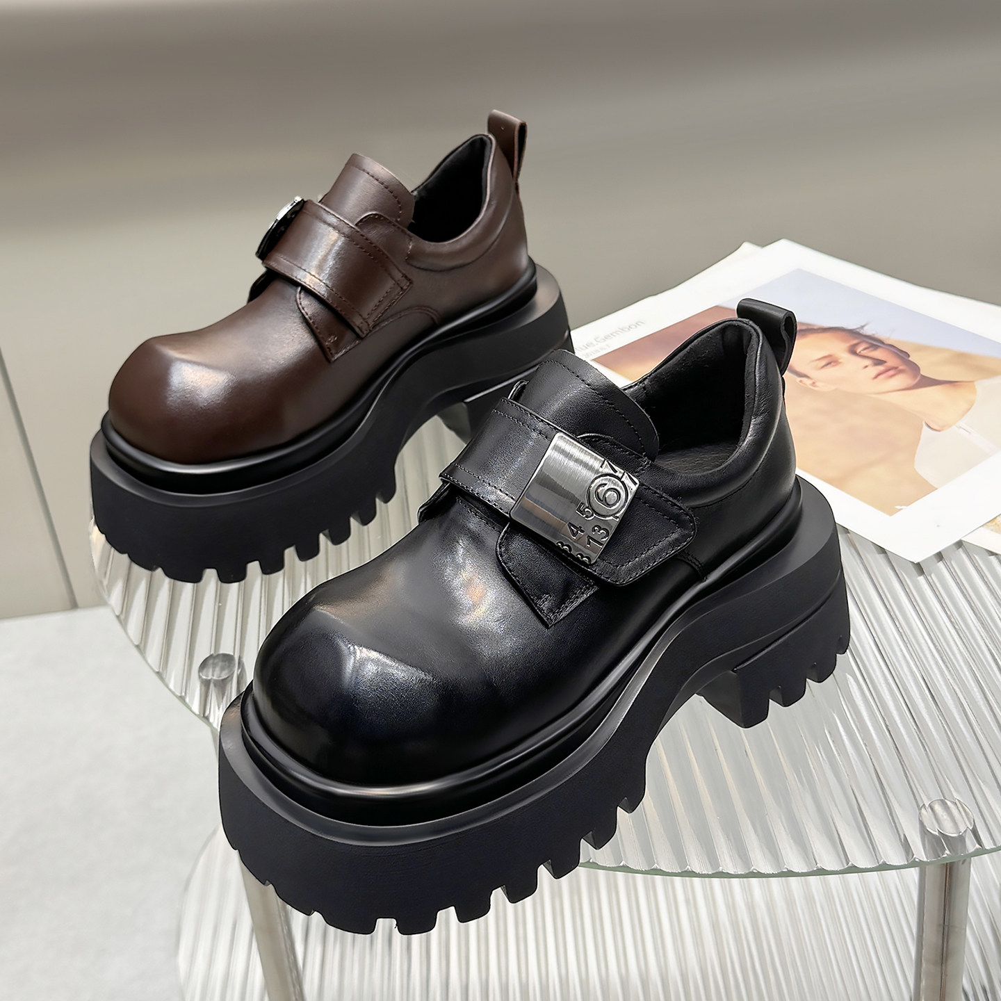 胎牛皮魔术贴厚底增高乐福鞋女