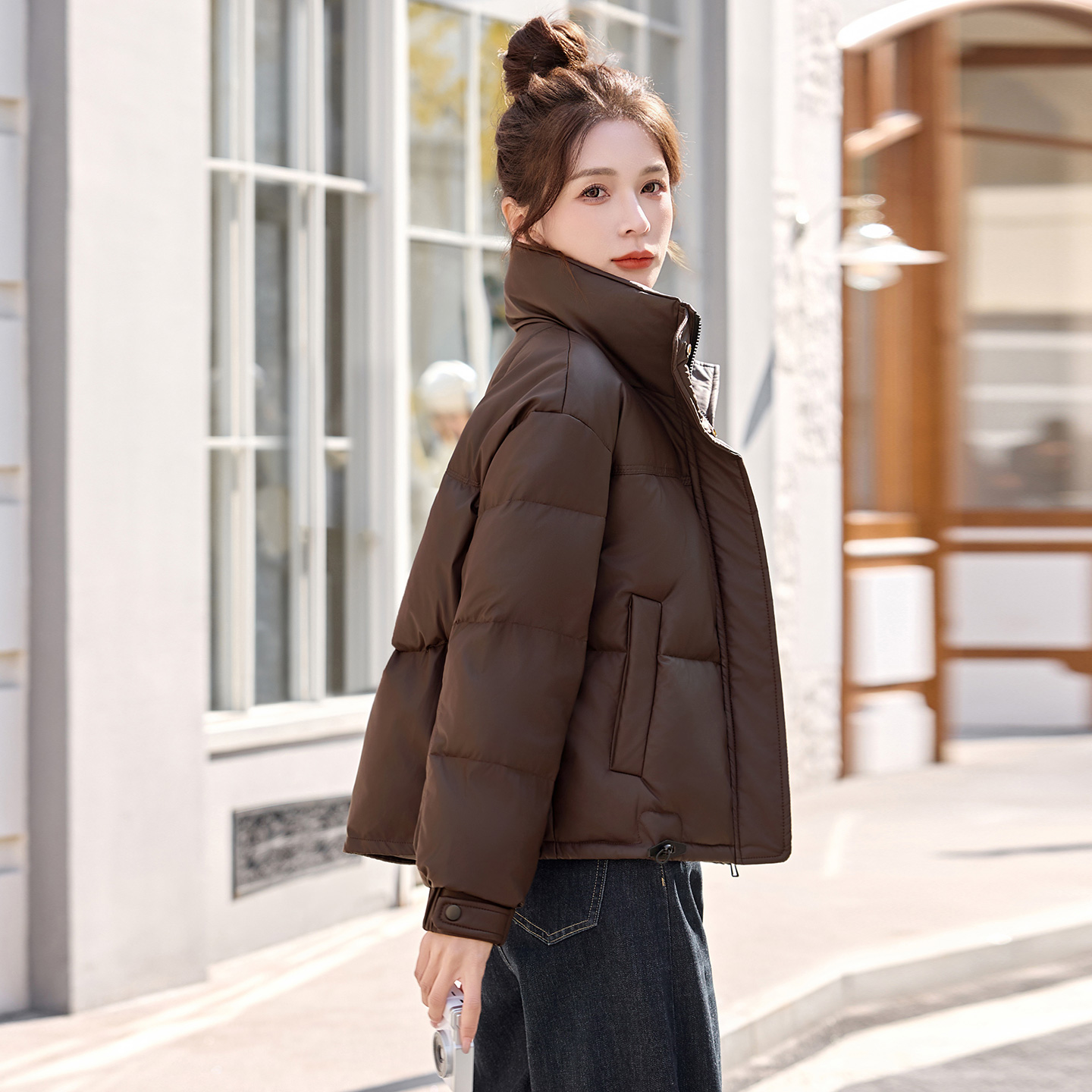 欧货PU皮拼接羽绒服女