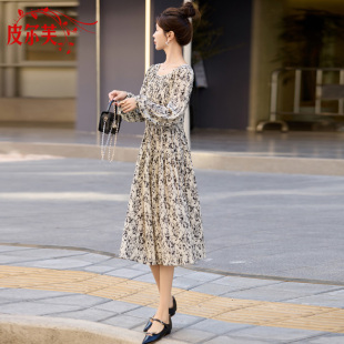 长袖 法式 气质收腰显瘦中长款 新款 裙子 复古碎花连衣裙女2024春秋季