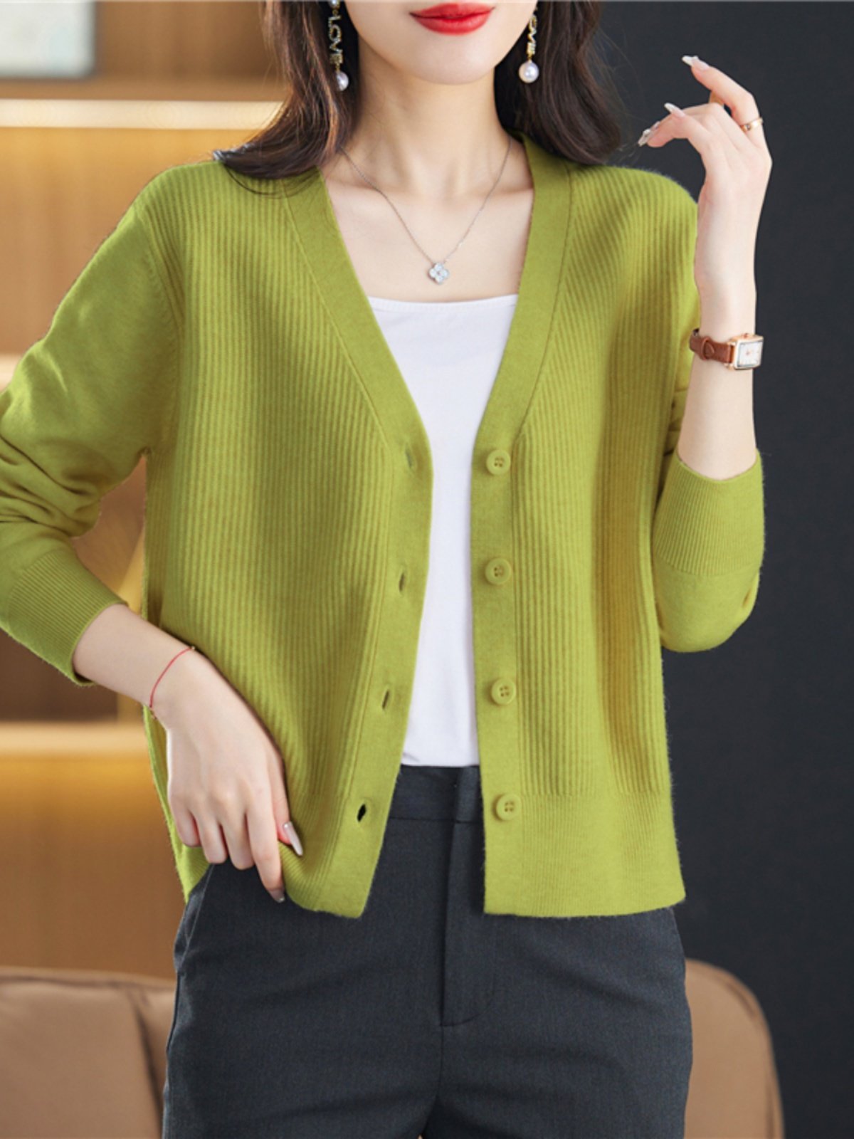 早秋v领小款针织开衫女薄款外套2025新款外搭短款薄毛衣春秋披肩