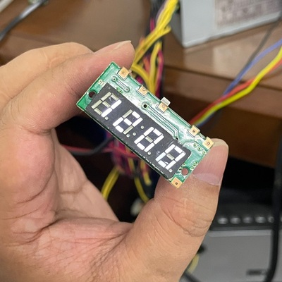 带数码管控制板 应该是某品牌带时钟小夜灯用的 不包好坏 研究价