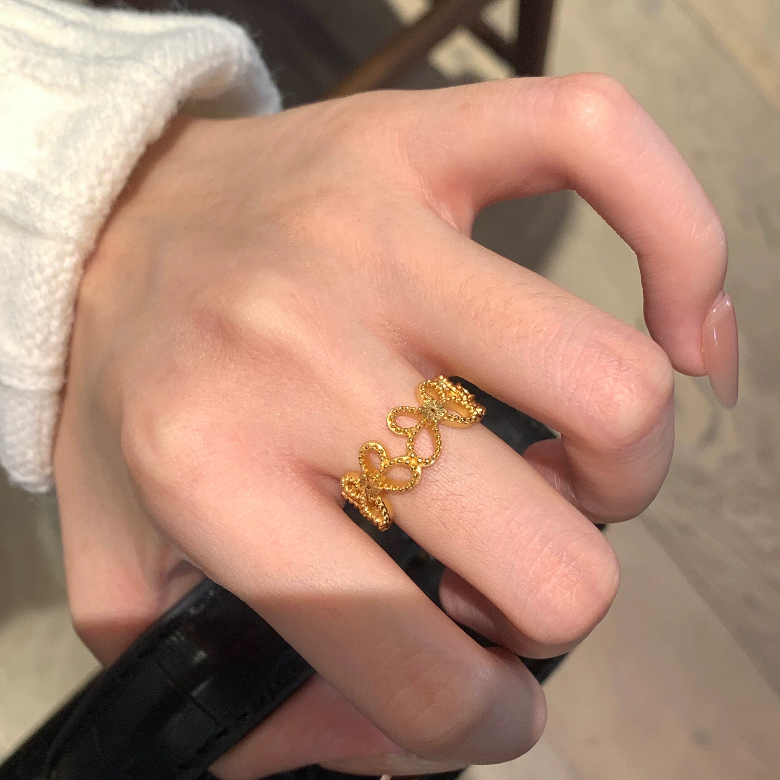 金店同款沙金仿真金蝴蝶结蕾丝戒指女款轻奢高级感指环手饰金色
