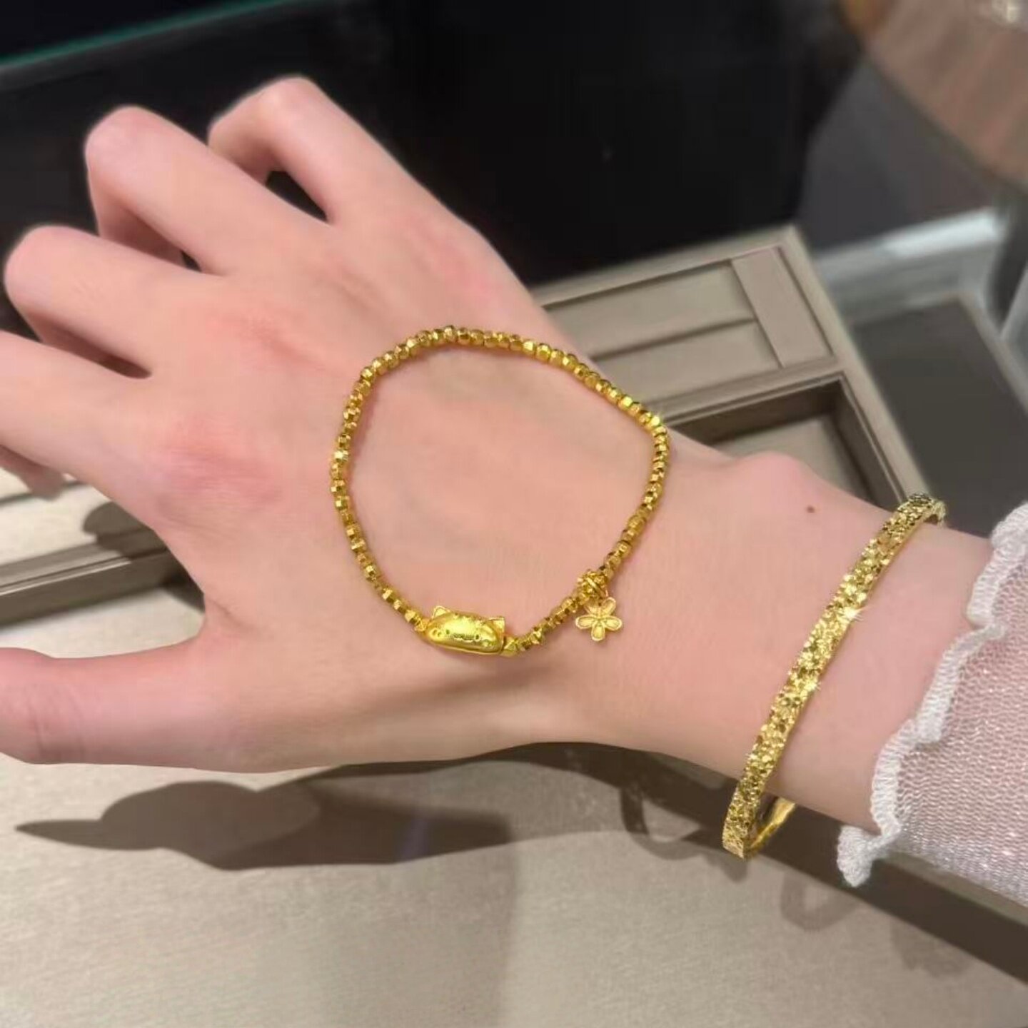 金店同款沙金女高级感手饰黄金色法棍猫碎金子手链手串精致百搭 - 实物图