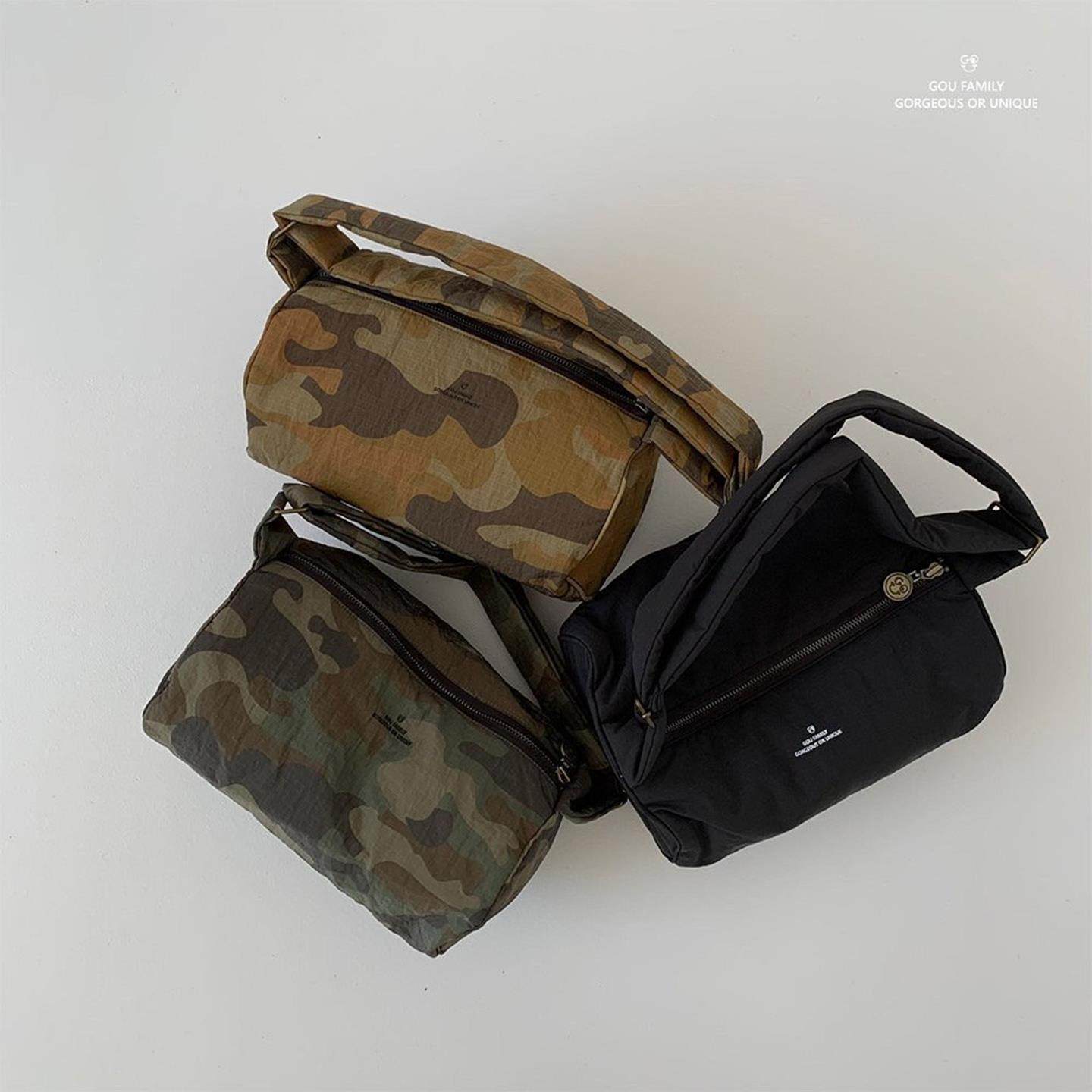 现货GOU韩国童装25秋冬儿童迷彩斜挎背包男女童休闲手提包水桶包