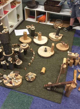 瑞吉欧EYFS木片木桩树枝开放性材料loose parts幼儿园感官材料