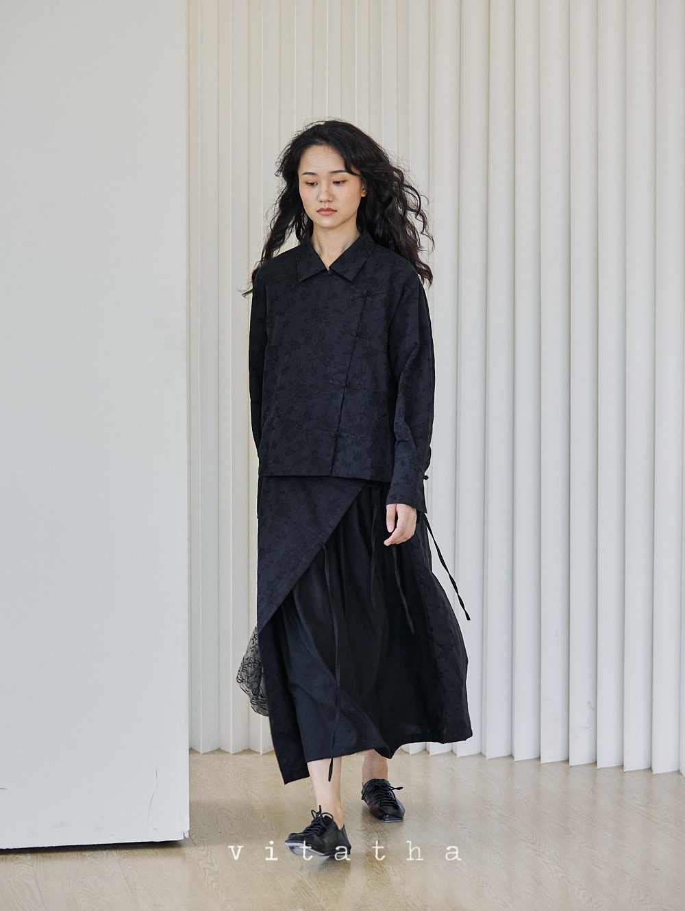 番塔塔新中式盘扣衬衫