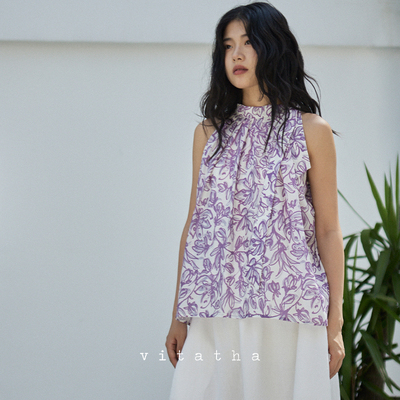 纺诗车间碎花习习挂脖上衣