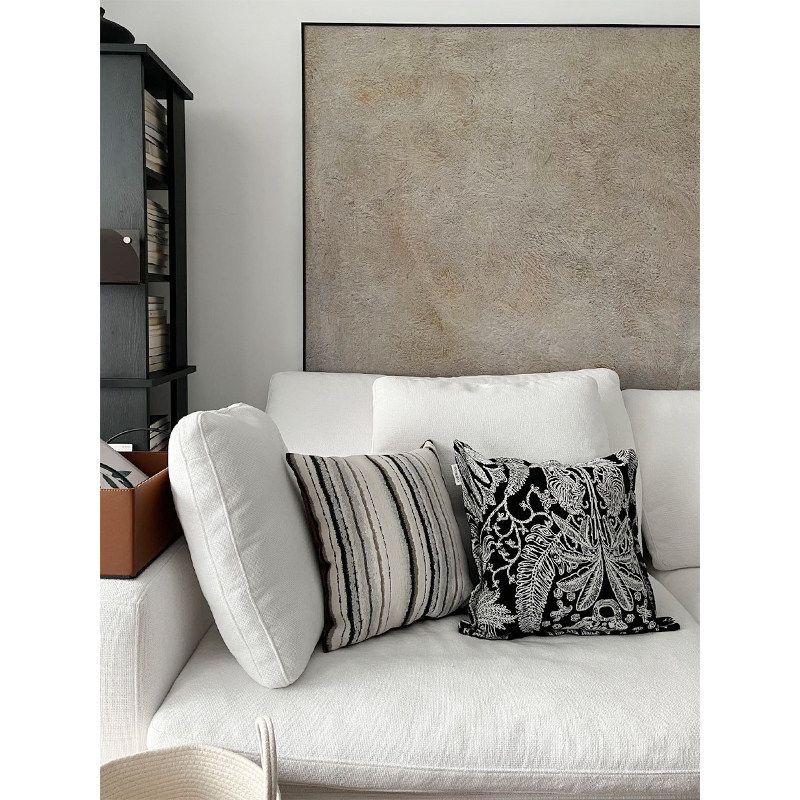 黑色抱枕法式中古风高级感沙发客厅氛围感腰枕羽丝绒靠枕