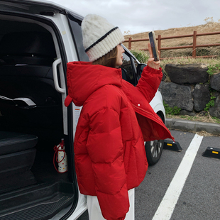 超好看红色短款羽绒服女2025新款冬季连帽宽松加厚小个子新年外套