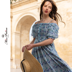 MP英伦复古明亮的星蝴蝶油画宫廷弹力网纱一字肩公主连衣裙