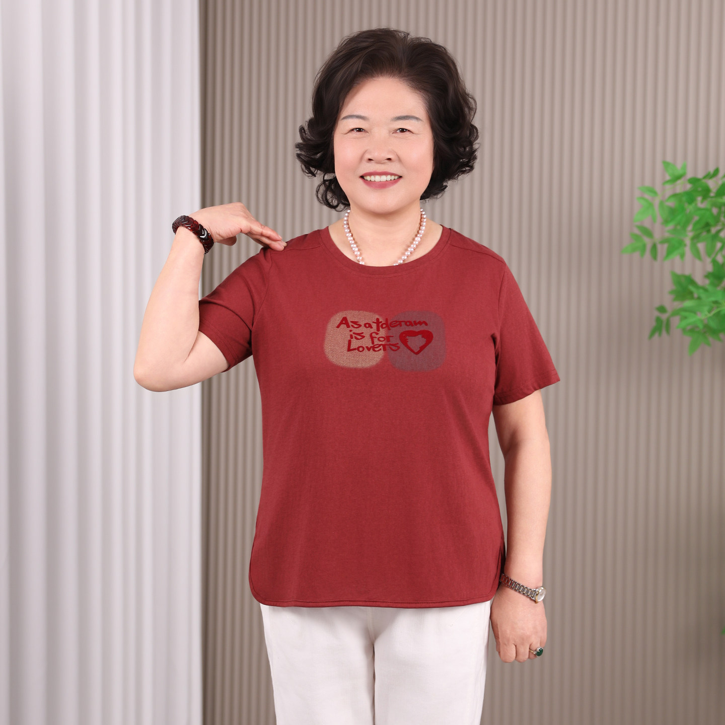 妈妈夏装短袖T恤女豆沙色下摆开叉上衣中老年女士轻薄款透气小衫
