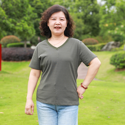 中老年妈妈奶奶条纹上衣V领小衫