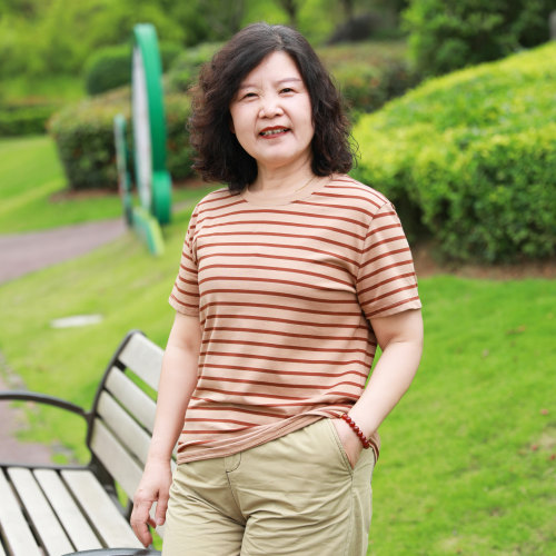 胖妈妈夏季宽松遮肚条纹小衫