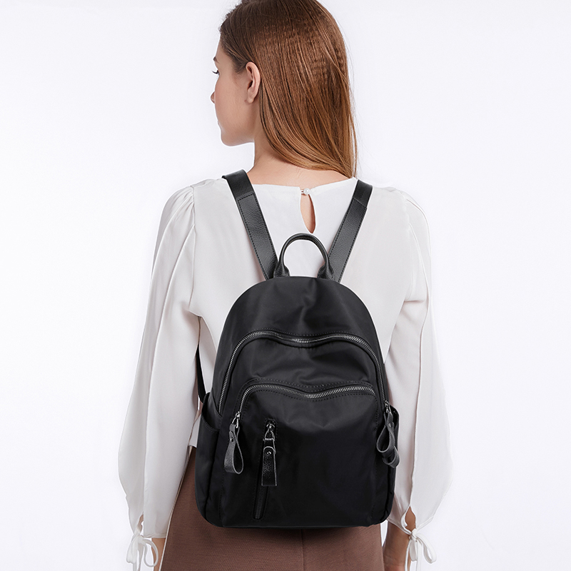 新款旅游潮牌轻便ins超火双肩包