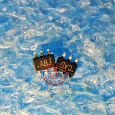 MAX9812LEXT+T MAX9812  丝印ABJ  SC70-6