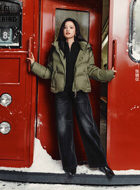 太平鸟女装连帽龟背羽绒服保暖