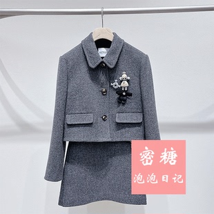 MWGC72304 摩萨克女装2026年春季新款优雅简约胸针装饰小香风外套