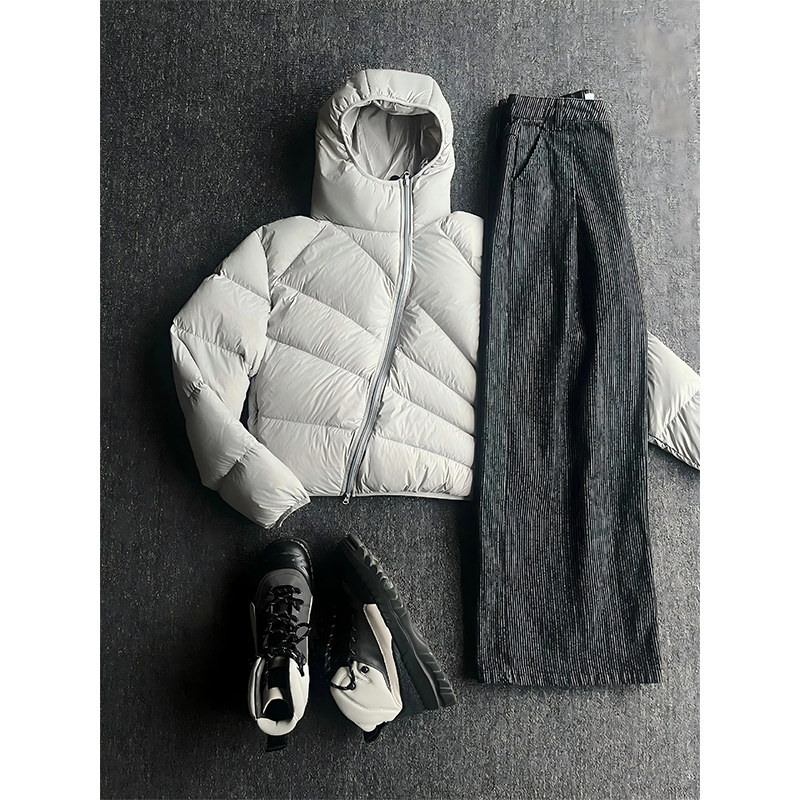 斜拉链轻薄排骨羽绒服
