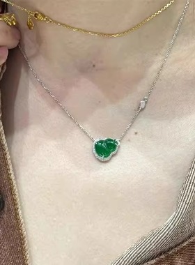 小红书同款碧绿小葫芦吊坠项链女新中式设计吊坠百搭高级感锁骨链