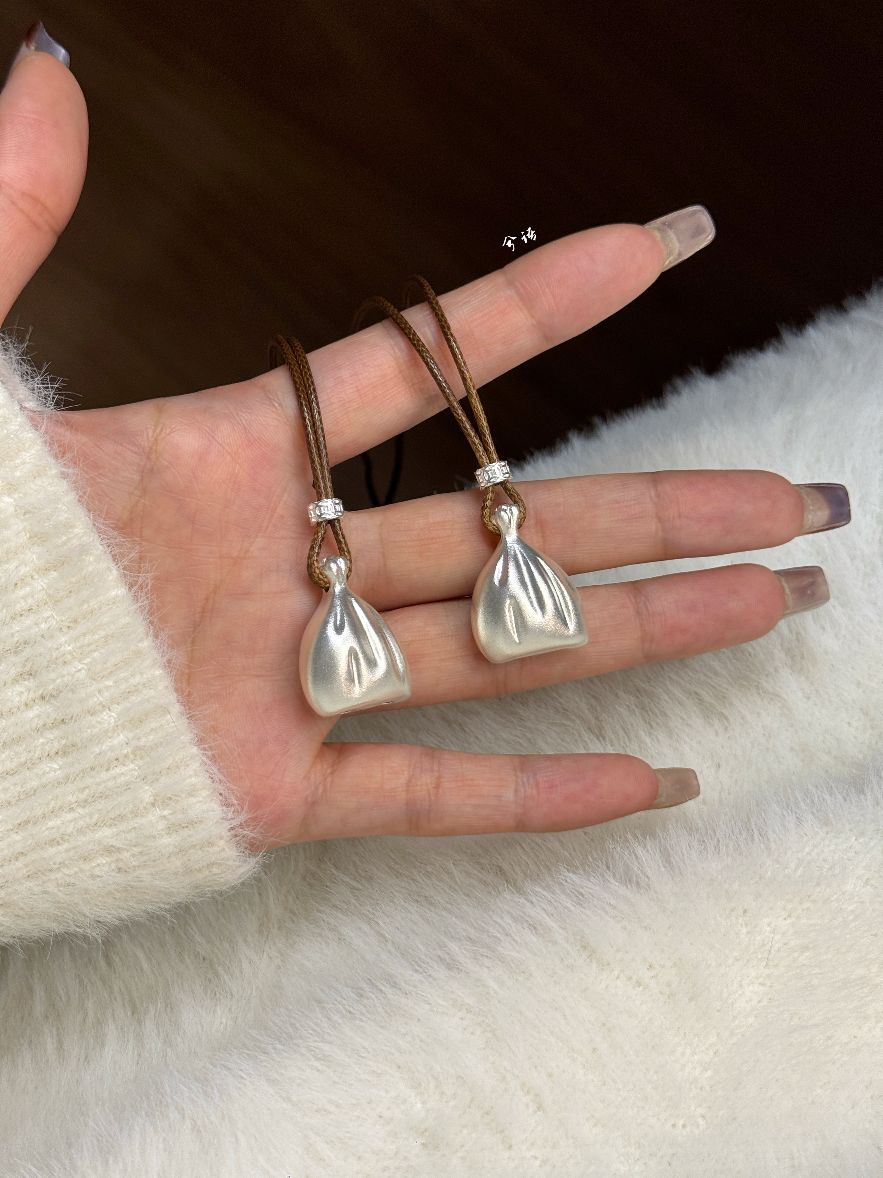 兮语「钱袋」足银999.9吊坠女纯银福袋挂坠新中式国风礼物,饰品/流行首饰/时尚饰品新,银饰吊坠,淘宝优惠券,粉丝福利购,淘宝优惠卷